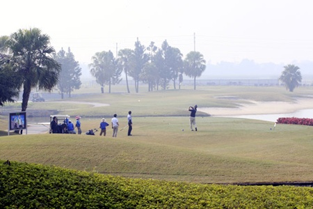 govt revises golf course plan