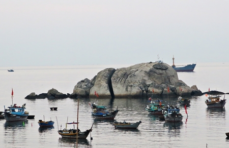 Bãi Làng là nơi tập trung nhiều dân cư nhất trên đảo