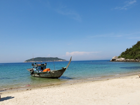 Cù Lao Chàm sở hữu nhiều bãi biển đẹp hoang sơ