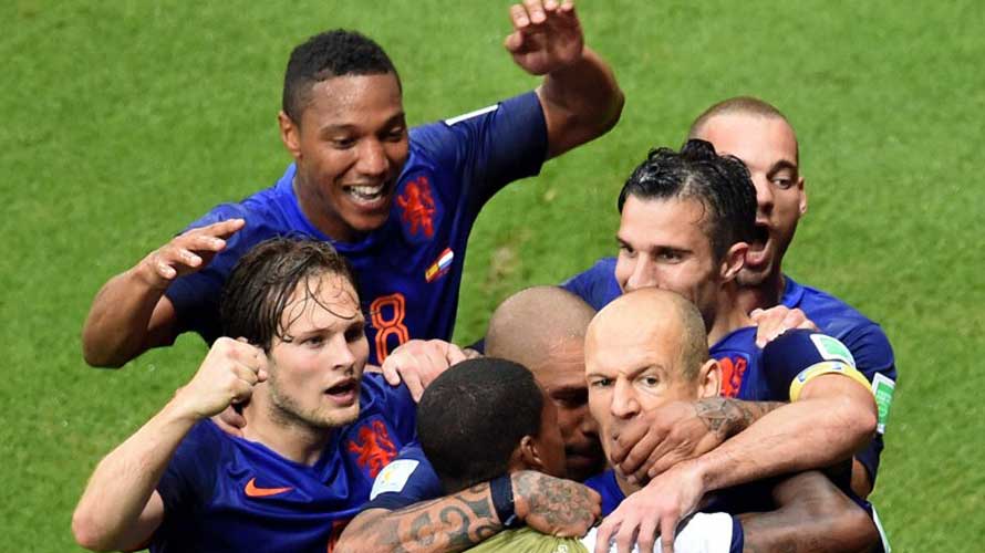 world cup netherlands stun champions spain