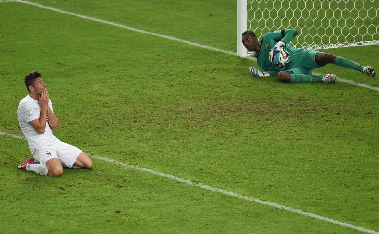 world cup france held by 10 man ecuador but top group