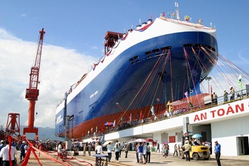 Netherlands' Damen eyes 49% stake in Ha Long Shipyard