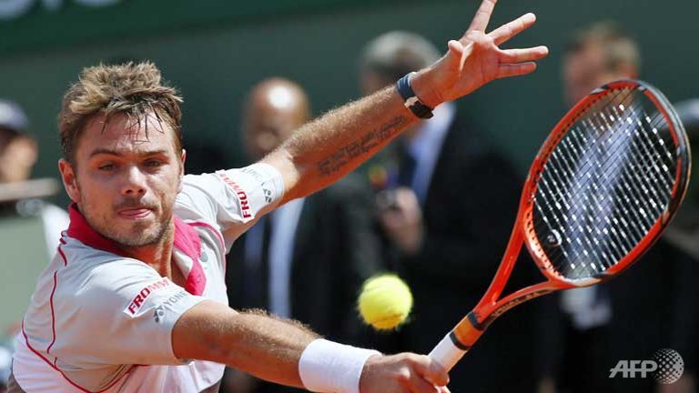Wawrinka dashes Djokovic dream to win French Open