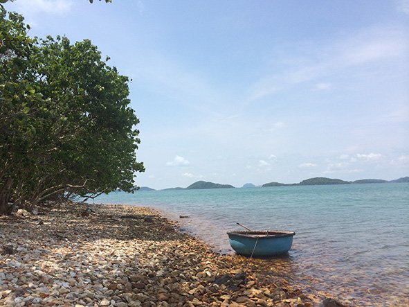 neglected ba hon dam island off