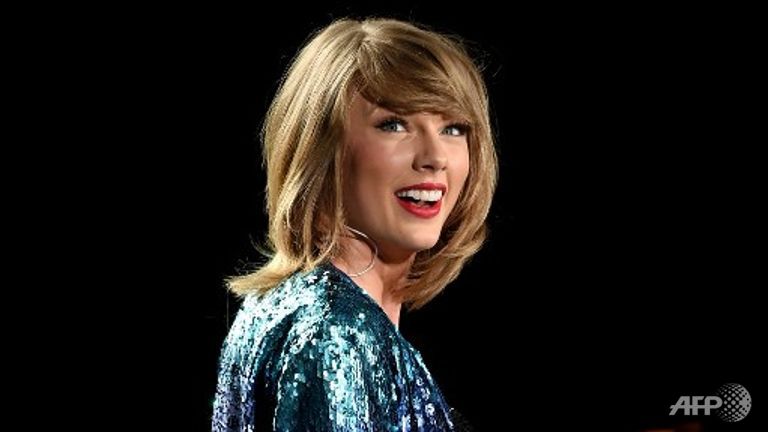 apple bows to taylor swift on streaming payments