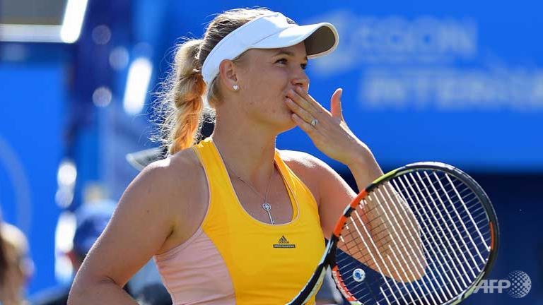 wozniacki storms into eastbourne semi finals