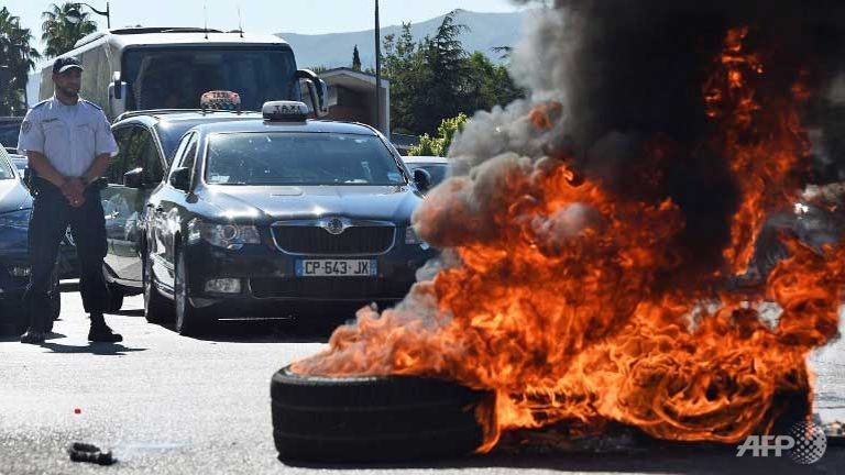 french anti uber protests turn violent