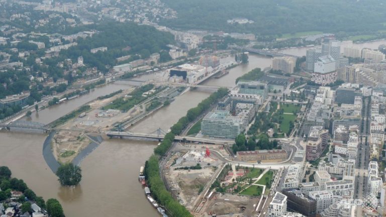 paris floods ease but alerts in frances north