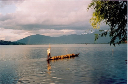 discovering chieng khoi lake mountains caves and culture