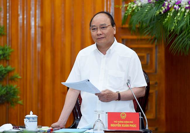 pm works with ben tre leaders