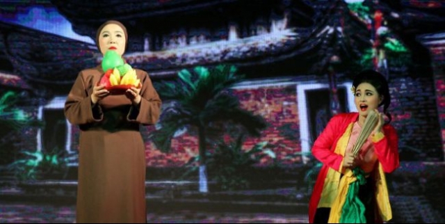 cheo performances held every saturday night in hanoi