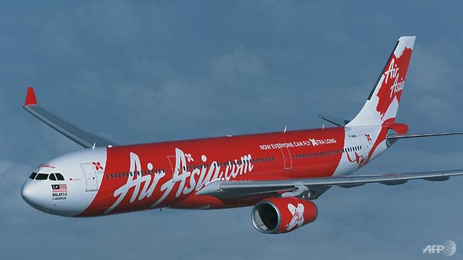 AirAsia plane 'shaking like washing machine' returns to Australia