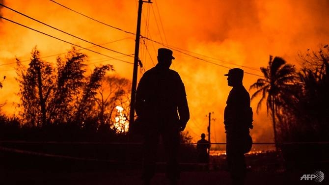 hundreds of homes destroyed by volcano lava in hawaii