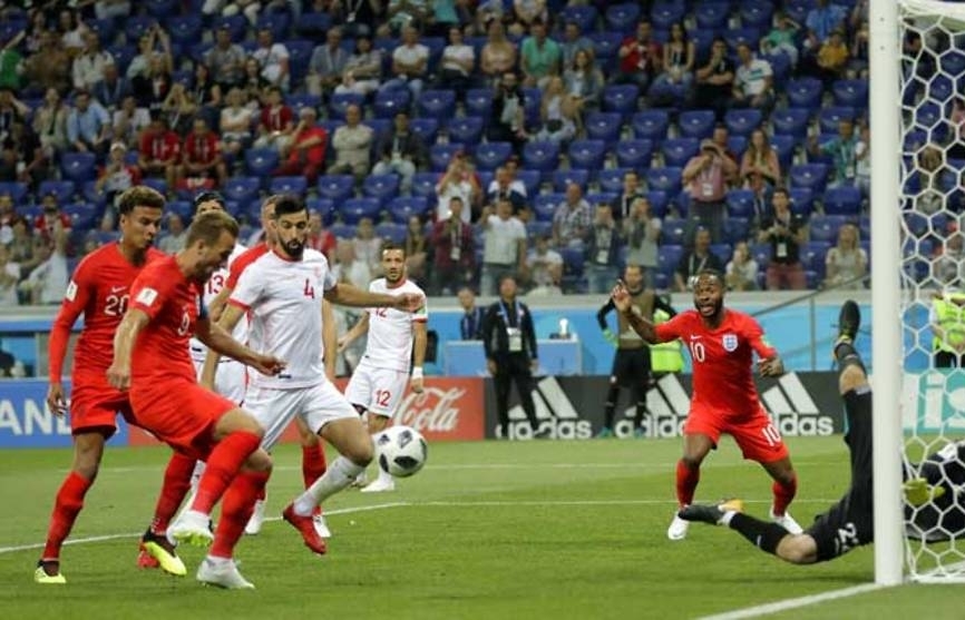 World Cup: Kane to the rescue as England beat Tunisia