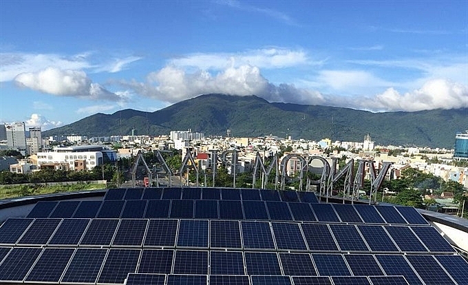 danang lights up with solar power