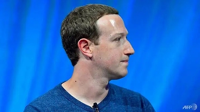 mark zuckerbergs security chief faces racism complaint