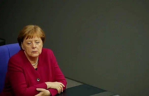Merkel denies coalition instability despite SPD crisis