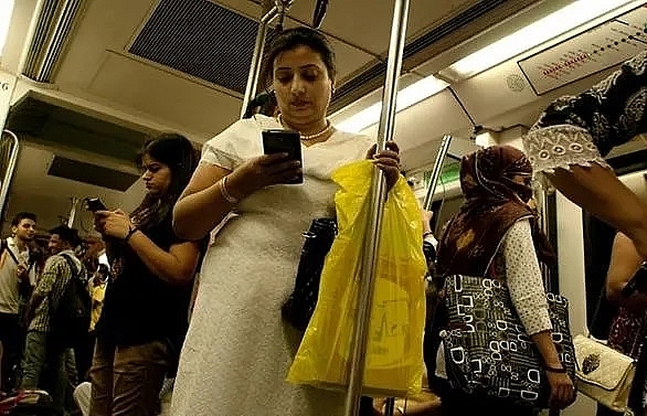 New Delhi to offer free public transport for 850,000 women