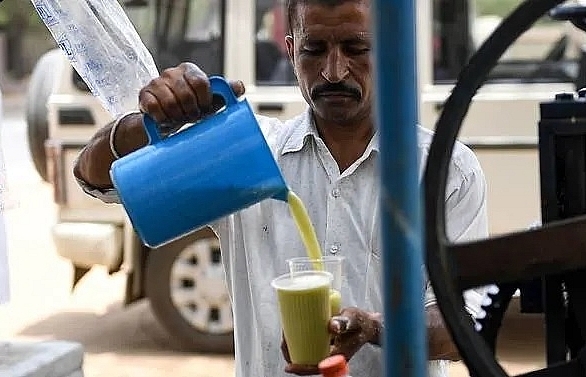 No tea or coffee, Indians warned, as heatwave continues