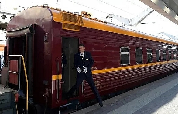 Russia opens first Arctic train service