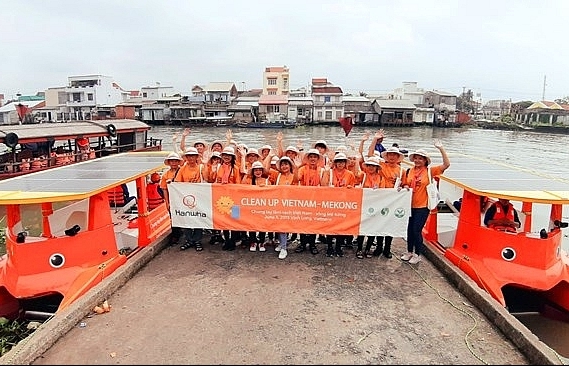 RoK firm-funded campaign helps clean Mekong River