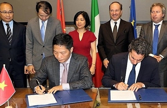 Italy, VietNam sign MoU on energy cooperation