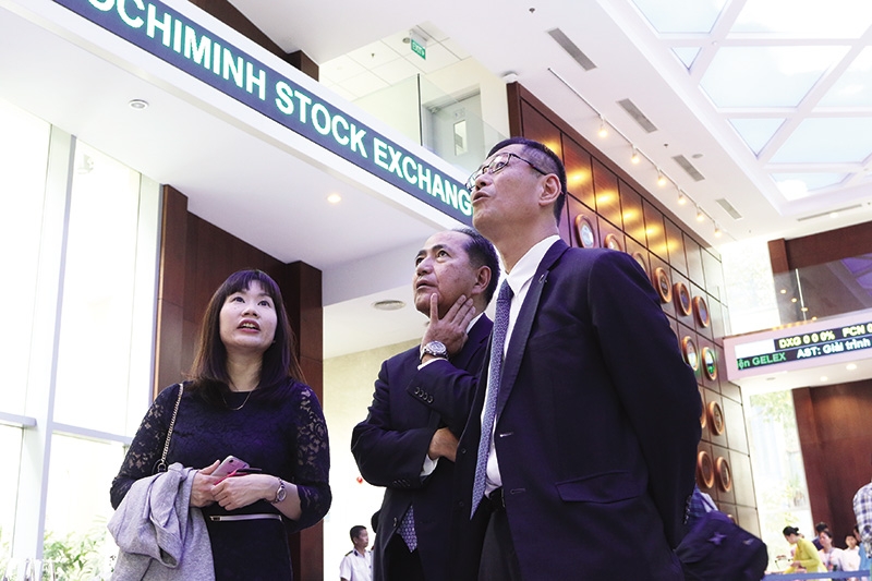 foreign invested firms eyeing up stock listings