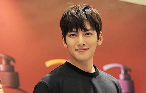 korean star ji chang wook to visit vietnamese fans