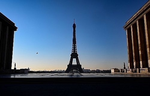Eiffel Tower to reopen to public on Jun 25
