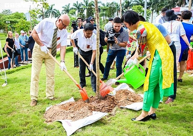 russias victory day observed in hanoi