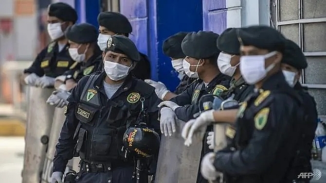 170 police officers die of coronavirus in peru minister