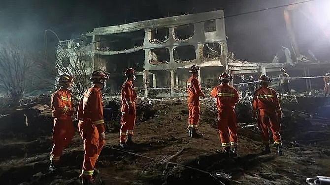 at least 19 dead nearly 200 injured after gas tanker accident in chinas zhejiang