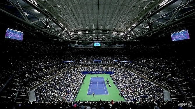 us open to go ahead without fans