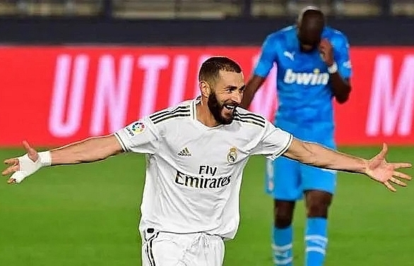 Stunning Benzema strike crowns Real Madrid win over Valencia