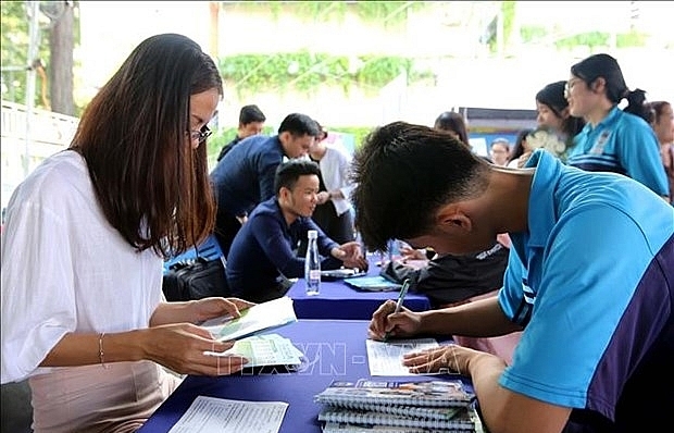 Post-COVID-19: HCM City firms recruit more workers