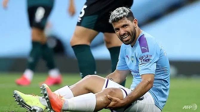 man citys aguero sent to spain for check on knee injury