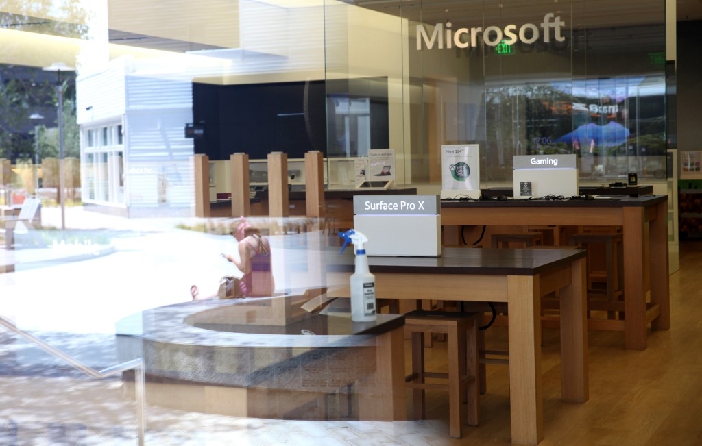 microsoft to permanently close all retail stores