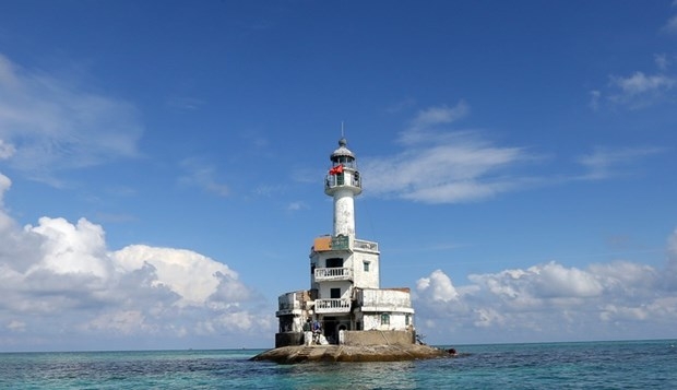 truong sa lighthouses affirm vietnams sovereignty over seas and islands