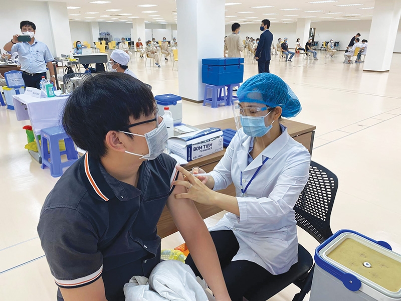 Global tie-ups speed up vaccine use