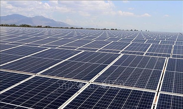 US waives tariffs on solar panels from Vietnam