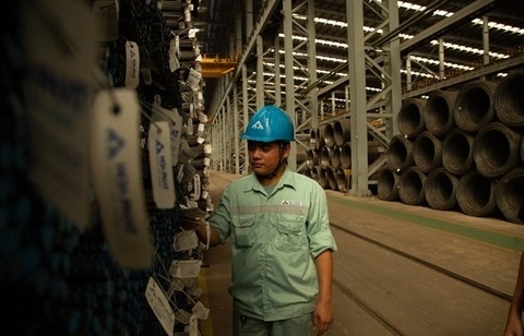 VN-Index treads water as large-cap stocks divide
