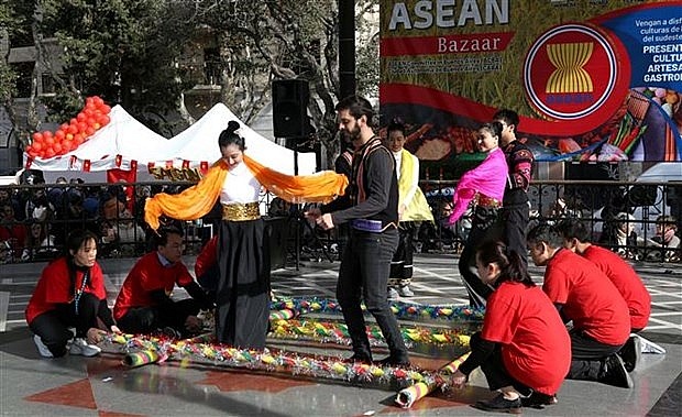 Vietnam joins ASEAN bazaar in Argentina