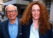 Murdoch bids to save BSkyB deal amid hacking scandal