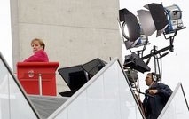 Merkel calls for European ratings agency
