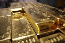 gold soars above 1600 per ounce for first time