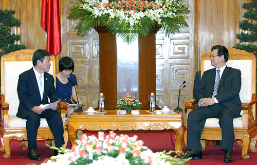 pm dung meets with japanese economic minister