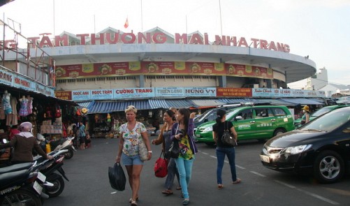 nha trang to tear down iconic market