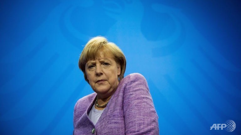 merkel urges strict eu data protection rules