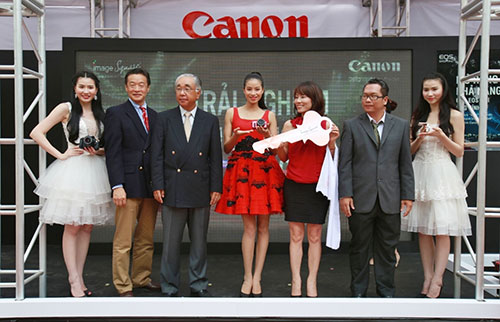 canon opens third image square in vietnam