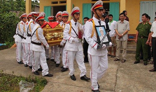 1 vietnam police officer 2 drug traffickers die in fire exchange